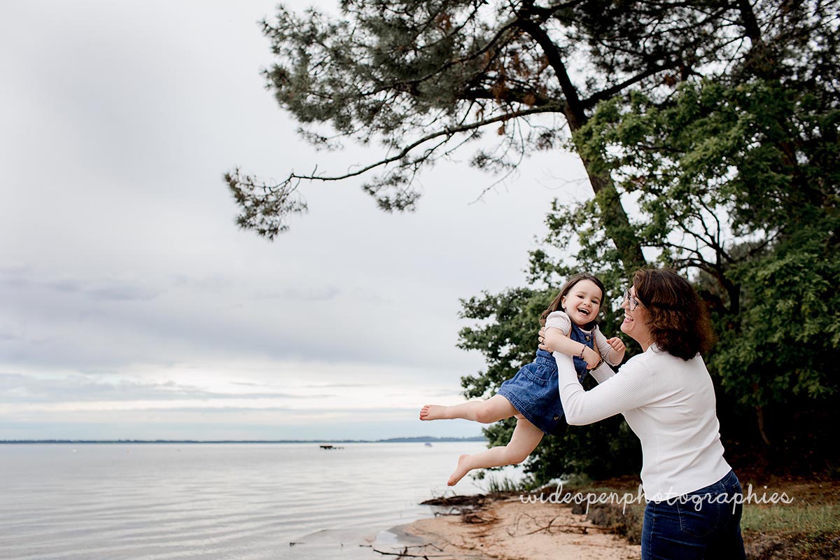 Seance photo famille au lac de Biscarosse